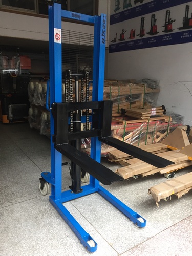 2噸工字鋼手動(dòng)堆高車 2噸工字鋼手動(dòng)堆高車