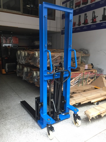 2噸工字鋼手動(dòng)堆高車 2噸工字鋼手動(dòng)堆高車